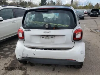 2017 Smart fortwo Pure with VIN WMEFJ5DA0HK176622, listed as a Copart auction lot 51644835 with 59,924 mi miles and Salvage Title. Bid and sale history available at DreamBid. Image 6.