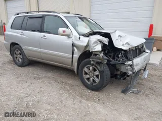 2001 Toyota Highlander with VIN JTEGF21A210022272, listed as a IAAI auction lot 41485052 with 257,547 mi miles. Bid and sale history available at carsss.com. Image 1.