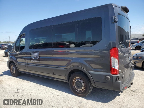 2020 Ford Transit Passenger XL z VIN 1FBAX2C85LKB20130, wystawiony jako Copart lot #46573205 z przebiegiem 272 546 mil mil oraz Czysty tytuł • Clean title. Historia ofert i sprzedaży dostępna na DreamBid. Obrazek 2.