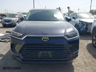 2024 Toyota Grand Highlander XLE with VIN 5TDAAAB59RS059896, listed as a IAAI auction lot 41691709 with 7,294 mi miles. Bid and sale history available at carsss.com. Image 13.
