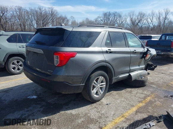 2023 Ford Explorer XLT with VIN 1FMSK8DH5PGA18458, listed as a IAAI auction lot 41619596 with 39,727 mi miles. Bid and sale history available at carsss.com. Image 4.