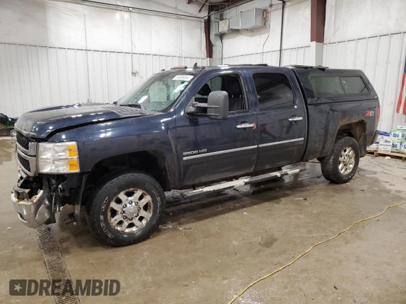 2013 Chevrolet Silverado 3500HD LT with VIN 1GC4K0C84DF141816, listed as a Copart auction lot 84689064 with 162,774 mi miles and Clean Title. Bid and sale history available at carsss.com. Image 1.