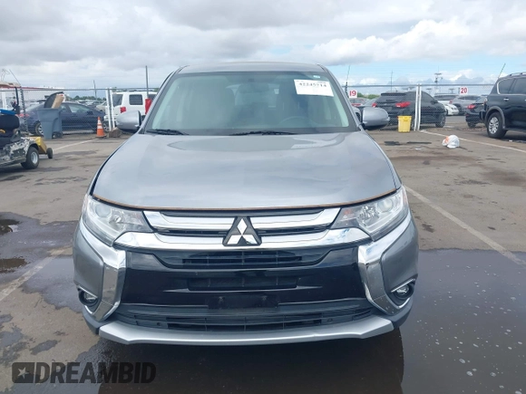 2018 Mitsubishi Outlander SE with VIN JA4AD3A31JZ016055, listed as a IAAI auction lot 42245714 with 97,448 mi miles and . Bid and sale history available at DreamBid. Image 12.