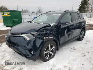 2018 Toyota RAV4 XLE z VIN 2T3RFREV5JW801499, wystawiony jako Copart lot #43164545 z przebiegiem 71 514 mil mil oraz Szkoda całkowita • Salvage title. Historia ofert i sprzedaży dostępna na DreamBid. Obrazek 1.