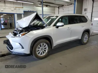 2025 Toyota Highlander Hybrid XLE with VIN 5TDACAB57SS033717, listed as a Copart auction lot 53500915 with 9,506 mi miles and Salvage title. Bid and sale history available at DreamBid. Image 1.