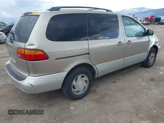 2000 Toyota Sienna LE z VIN 4T3ZF13C8YU201119, wystawiony jako IAAI lot #42052952 z przebiegiem 203 571 mil mil oraz . Historia ofert i sprzedaży dostępna na DreamBid. Obrazek 4.