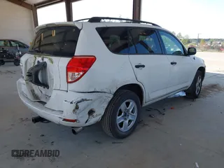 2007 Toyota RAV4 with VIN JTMZK33V075008199, listed as a IAAI auction lot 42111448 with 189,652 mi miles. Bid and sale history available at carsss.com. Image 4.