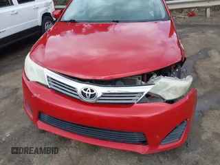2012 Toyota Camry L with VIN 4T1BF1FK0CU613086, listed as a IAAI auction lot 41846781 with 236,654 mi miles. Bid and sale history available at carsss.com. Image 19.