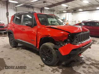 2018 Jeep Renegade Trailhawk with VIN ZACCJBCB0JPH02656, listed as a IAAI auction lot 41241260 with 122,609 mi miles. Bid and sale history available at carsss.com. Image 1.