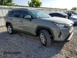 2020 Toyota RAV4 XLE with VIN 2T3W1RFV3LW088881, listed as a Copart auction lot 61539905 with 27,996 mi miles and Clean title. Bid and sale history available at DreamBid. Image 4.