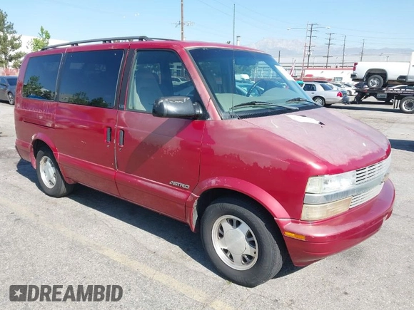 1998 Chevrolet Astro with VIN 1GNDM19W5WB131741, listed as a IAAI auction lot 41993985 with 87,362 mi miles. Bid and sale history available at carsss.com. Image 1.
