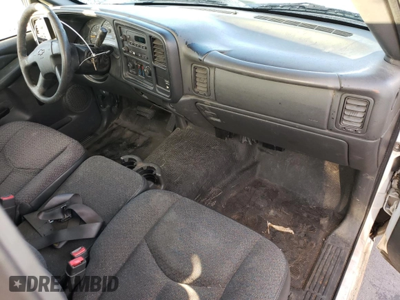 2003 Chevrolet Silverado 1500 with VIN IDCO004199ZZ, listed as a Copart auction lot 85870734 with 289,533 mi miles and Non Repairable. Bid and sale history available at DreamBid. Image 8.