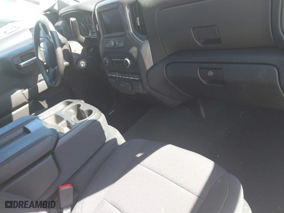 2021 Chevrolet Silverado 1500 Custom with VIN 1GCPYBEK4MZ261632, listed as a IAAI auction lot 41662563 with 50,063 mi miles. Bid and sale history available at carsss.com. Image 5.