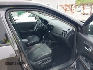 2018 Jeep Compass Limited with VIN 3C4NJDCB1JT481078, listed as a IAAI auction lot 42215310 with 58,629 mi miles and . Bid and sale history available at DreamBid. Image 5.