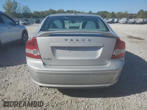 2005 Volvo S40 with VIN YV1MS682452065606, listed as a Copart auction lot 75401724 with 108,789 mi miles and Clean Title. Bid and sale history available at carsss.com. Image 6.