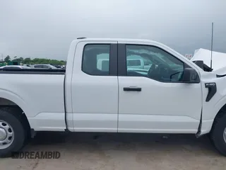 2022 Ford F-150 XL z VIN 1FTEX1CB1NKD70793, wystawiony jako IAAI lot #42189042 z przebiegiem 12 339 mil mil oraz . Historia ofert i sprzedaży dostępna na DreamBid. Obrazek 14.