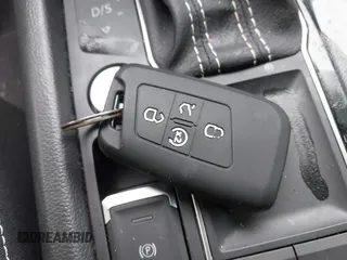 2023 Volkswagen Atlas SE с VIN 1V2JP2CA9PC552717, выставлен на аукционе IAAI как лот 41906799 с пробегом 2 336 миль миль и . История ставок и продаж доступна на DreamBid. Изображение 11.