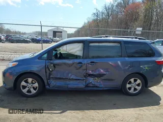 2015 Toyota Sienna LE AAS with VIN 5TDKK3DC8FS550190, listed as a IAAI auction lot 41924584 with 54,461 mi miles. Bid and sale history available at carsss.com. Image 14.