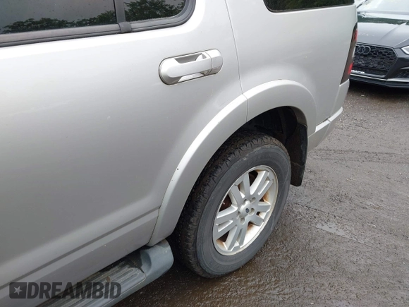 2007 Ford Explorer XLT z VIN 1FMEU73817UA64809, wystawiony jako IAAI lot #42493762 z przebiegiem 273 258 mil mil oraz . Historia ofert i sprzedaży dostępna na DreamBid. Obrazek 6.