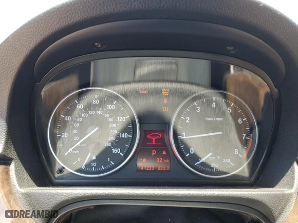 2008 BMW 3 Series 328i with VIN WBAWL13558PX17492, listed as a Copart auction lot 58945074 with 141,233 mi miles and Clean Title. Bid and sale history available at carsss.com. Image 9.