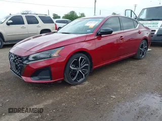2023 Nissan Altima SR z VIN 1N4BL4CV7PN382237, wystawiony jako IAAI lot #42083145 z przebiegiem 20 274 mil mil oraz . Historia ofert i sprzedaży dostępna na DreamBid. Obrazek 2.