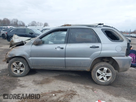2010 Kia Sportage LX with VIN KNDKGCA33A7718634, listed as a IAAI auction lot 41868565 with 197,967 mi miles and . Bid and sale history available at carsss.com. Image 14.