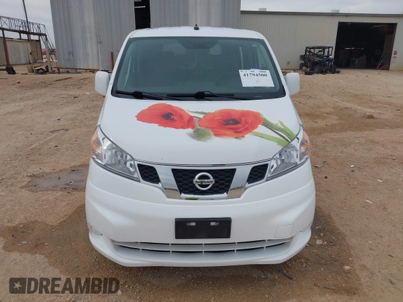 2015 Nissan NV200 SV with VIN 3N6CM0KN4FK715632, listed as a IAAI auction lot 41794500 with 156,495 mi miles. Bid and sale history available at carsss.com. Image 12.