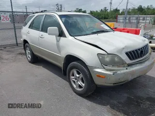 2000 Lexus RX 300 with VIN JT6GF10U9Y0046113, listed as a IAAI auction lot 41974768 with 247,766 mi miles. Bid and sale history available at carsss.com. Image 1.