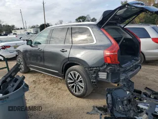 2021 Volvo XC90 Momentum with VIN YV4A221K0M1710832, listed as a Copart auction lot 82125624 with 47,023 mi miles and Salvage Title. Bid and sale history available at carsss.com. Image 2.