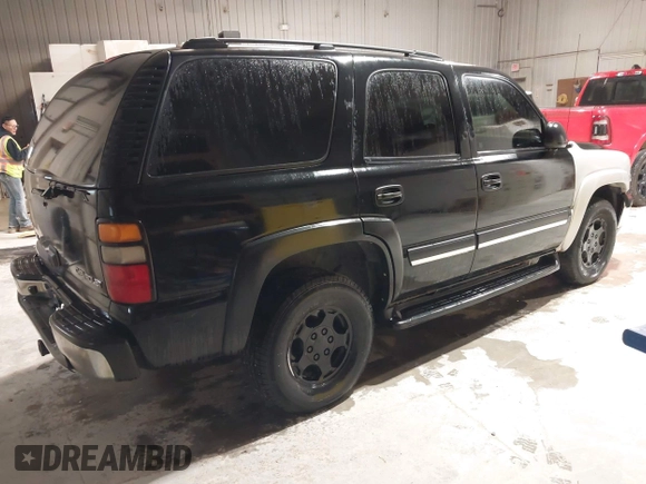 2005 Chevrolet Tahoe LS z VIN 1GNEK13T65J189354, wystawiony jako IAAI lot #42307925 z przebiegiem 166 521 mil mil oraz . Historia ofert i sprzedaży dostępna na DreamBid. Obrazek 4.