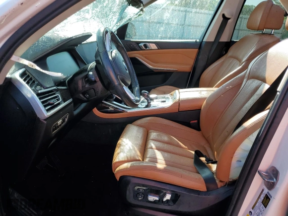 2020 BMW X7 xDrive40i z VIN 5UXCW2C08L9B92949, wystawiony jako Copart lot #55934825 z przebiegiem Nie podano mil oraz Szkoda całkowita • Salvage title. Historia ofert i sprzedaży dostępna na DreamBid. Obrazek 7.
