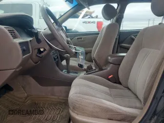 2001 Toyota Camry CE z VIN 4T1BG22K71U032545, wystawiony jako Copart lot #60883095 z przebiegiem 199 864 mil mil oraz Czysty tytuł • Clean title. Historia ofert i sprzedaży dostępna na DreamBid. Obrazek 7.