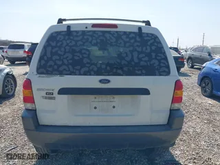 2004 Ford Escape XLT with VIN 1FMYU93164KA96674, listed as a IAAI auction lot 41780474 with 182,525 mi miles. Bid and sale history available at carsss.com. Image 16.