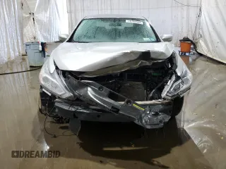 2018 Nissan Altima SV with VIN 1N4AL3AP2JC110062, listed as a Copart auction lot 78792554 with 204,217 mi miles and Salvage Title. Bid and sale history available at DreamBid. Image 5.