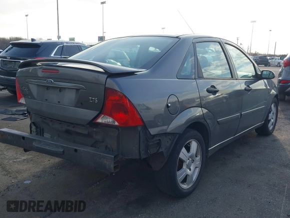 2004 Ford Focus ZTS with VIN 1FAFP38Z74W160198, listed as a IAAI auction lot 41880264 with 159,391 mi miles and . Bid and sale history available at carsss.com. Image 4.