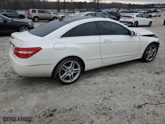 2013 Mercedes-Benz E-Class E 350 with VIN WDDKJ5KB0DF194183, listed as a Copart auction lot 43450495 with 131,215 mi miles and Salvage Title. Bid and sale history available at carsss.com. Image 3.