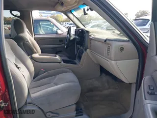 2003 Chevrolet Tahoe LT with VIN 1GNEC13Z33R261062, listed as a IAAI auction lot 41882613 with 1 mi miles. Bid and sale history available at carsss.com. Image 5.