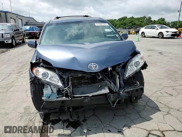 2017 Toyota Sienna XLE Auto Access Seat with VIN 5TDYZ3DC3HS868727, listed as a Copart auction lot 61308185 with 87,927 mi miles and Salvage title. Bid and sale history available at DreamBid. Image 15.