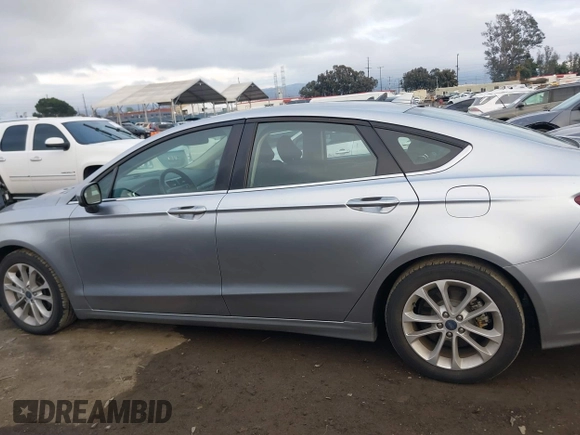 2020 Ford Fusion SE with VIN 3FA6P0LU4LR254714, listed as a IAAI auction lot 41507370 with 40,860 mi miles and . Bid and sale history available at carsss.com. Image 14.