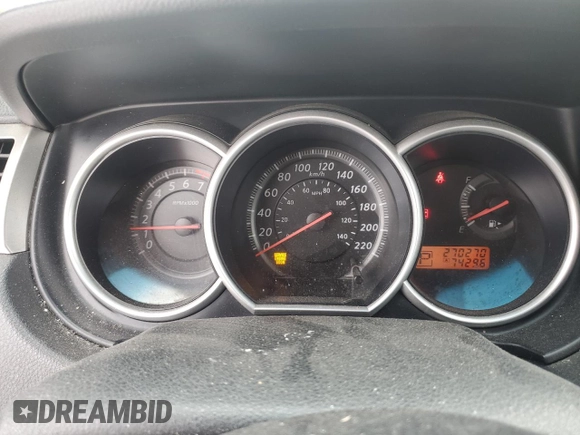 2010 Nissan Versa S z VIN 3N1BC1CP2AL403483, wystawiony jako Copart lot #46394465 z przebiegiem 270 270 mil mil oraz Szkoda całkowita • Salvage title. Historia ofert i sprzedaży dostępna na DreamBid. Obrazek 9.