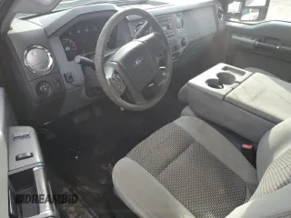 2012 Ford F-250 XL z VIN 1FTBF2B63CEA19489, wystawiony jako Copart lot #50071255 z przebiegiem 124 268 mil mil oraz Szkoda całkowita • Salvage title. Historia ofert i sprzedaży dostępna na DreamBid. Obrazek 8.