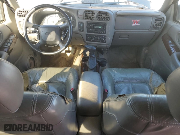 2000 Oldsmobile Bravada z VIN 1GHDT13W1Y2225360, wystawiony jako Copart lot #42967155 z przebiegiem 231 720 mil mil oraz Szkody całkowita. Historia ofert i sprzedaży dostępna na DreamBid. Obrazek 8.