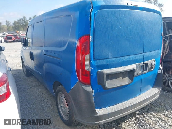 2017 Ram ProMaster City Cargo Tradesman z VIN ZFBERFAB0H6E01531, wystawiony jako IAAI lot #41889780 z przebiegiem 59 734 mil mil oraz . Historia ofert i sprzedaży dostępna na DreamBid. Obrazek 3.