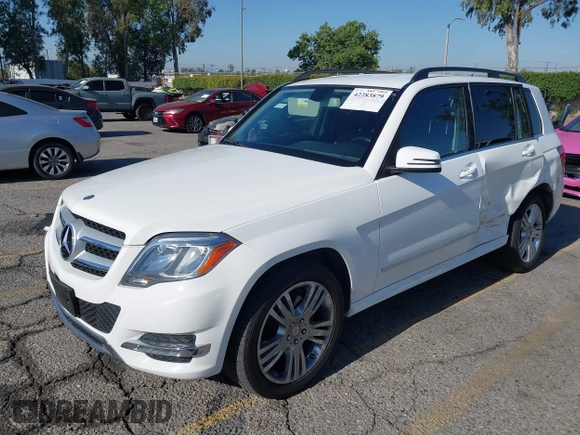2015 Mercedes-Benz GLK 350 z VIN WDCGG8JB6FG349716, wystawiony jako IAAI lot #42283879 z przebiegiem 56 332 mil mil oraz . Historia ofert i sprzedaży dostępna na DreamBid. Obrazek 2.