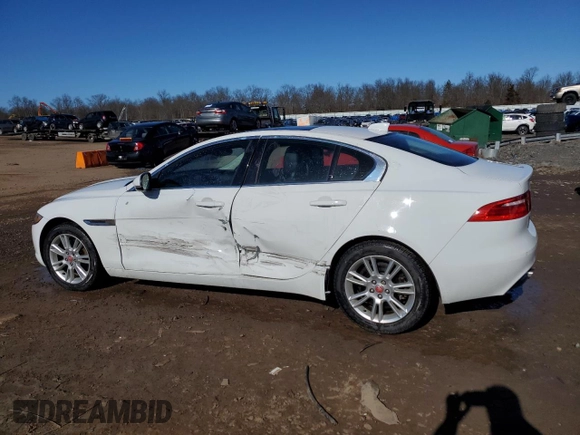 2019 Jaguar XE 25t Premium with VIN SAJAJ4FX2KCP45087, listed as a Copart auction lot 39395124 with 34,035 mi miles. Bid and sale history available at carsss.com. Image 2.