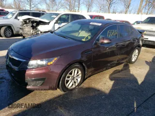 2011 Kia Optima LX z VIN KNAGM4A70B5068890, wystawiony jako Copart lot #80887523 z przebiegiem 155 833 mil mil oraz Szkoda całkowita • Salvage title. Historia ofert i sprzedaży dostępna na DreamBid. Obrazek 1.
