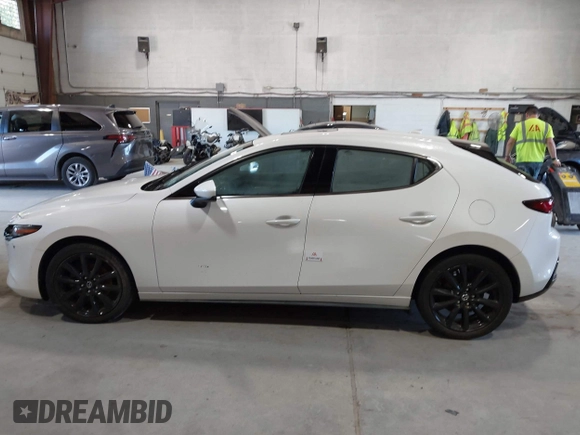 2021 Mazda 3 Premium with VIN JM1BPBML6M1348258, listed as a IAAI auction lot 42752477 with 35,285 mi miles and . Bid and sale history available at DreamBid. Image 14.