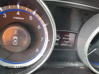 2011 Hyundai Sonata Limited with VIN 5NPEC4AC5BH105281, listed as a Copart auction lot 53921645 with 33,894 mi miles and Salvage Title. Bid and sale history available at DreamBid. Image 9.