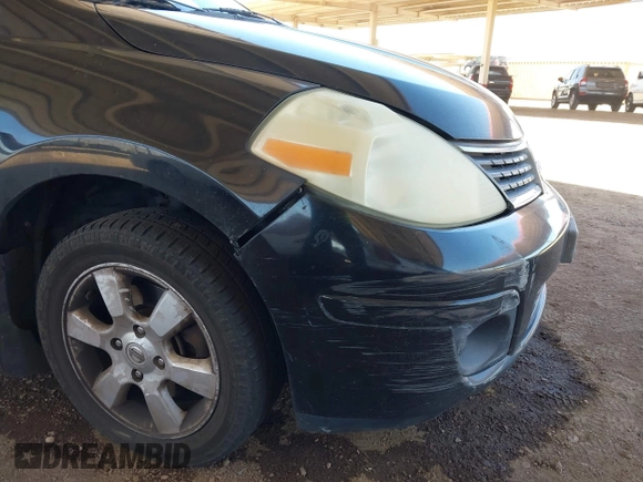 2009 Nissan Versa S z VIN 3N1BC13E59L370697, wystawiony jako IAAI lot #42295996 z przebiegiem 212 861 mil mil oraz . Historia ofert i sprzedaży dostępna na DreamBid. Obrazek 6.