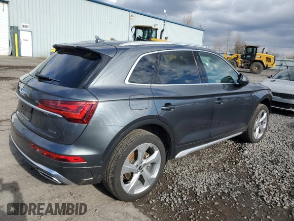 2022 Audi Q5 S line Prestige with VIN WA1FAAFY5N2005758, listed as a Copart auction lot 44140635 with 30,765 mi miles and Salvage title. Bid and sale history available at DreamBid. Image 3.